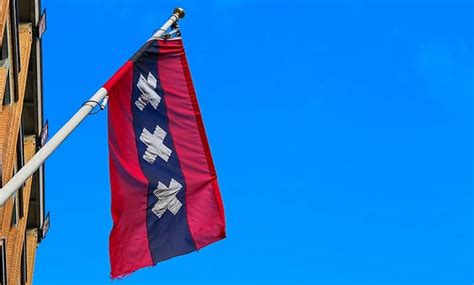 what is the meaning of the xxx on amsterdamâ€™s flag