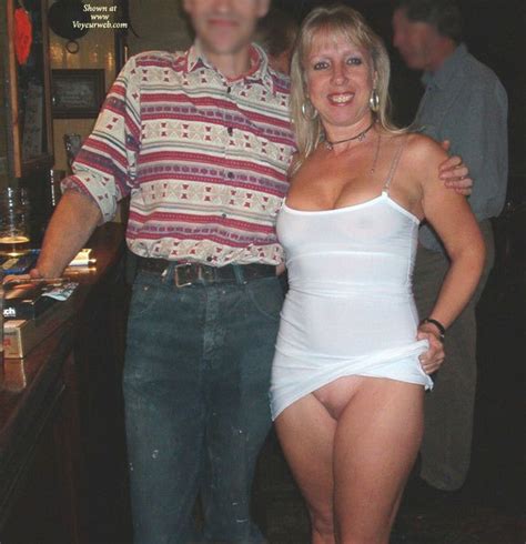 naked in a bar april 2007 voyeur web