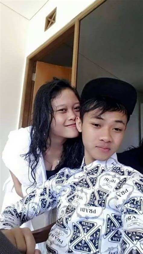 anak sekolah foto bareng pacar hingga foto ranjang wedyan ndeso94 dot com