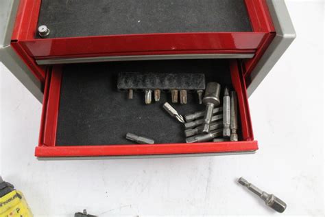 snap  mini tool box  tools  pieces property room