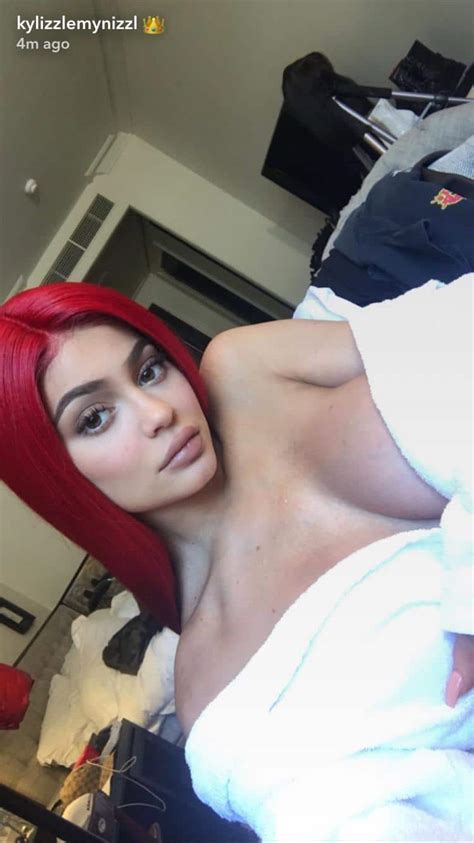 [new] kylie jenner nude pics mega collection