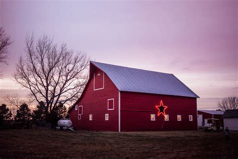 christmas barn day    days  life  lensbaby  kslane