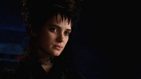 7 Reasons Beetlejuice Star Lydia Deetz Is Still An Icon To All