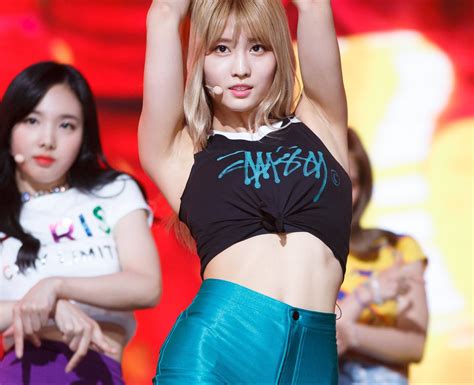 6 Times Twice Momo Impressed With Her Toned Abs Daily K