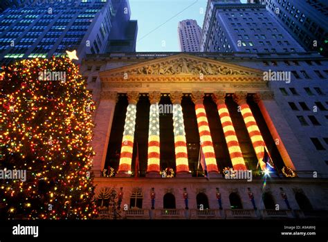 Wall Street Christmas Tree Lighting 2024 Yoshi Maegan