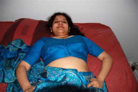 hairy chut wali sexy padosan bhabhi ke pics indian porn