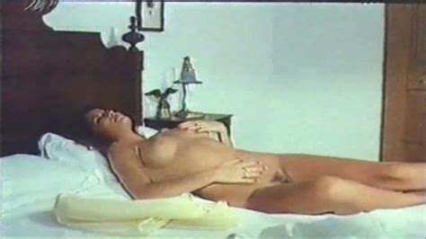 naked rachel ashley in las calientes orgías de una virgen