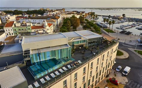 algarve receives  world luxury hotel awards portugal resident