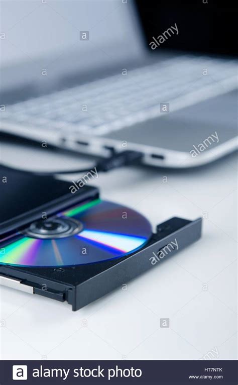 dvd oder cd laser fotos und bildmaterial  hoher aufloesung alamy