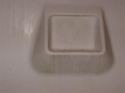 tips  solutions fight soap scum  tiles