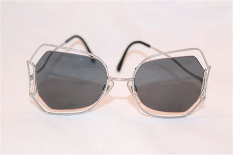 vintage silver tone oversized bug eye sunglasses etsy silver tone