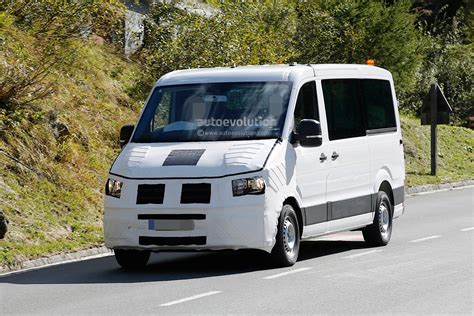 spyshots 2016 2017 volkswagen crafter takes after the t6 transporter autoevolution