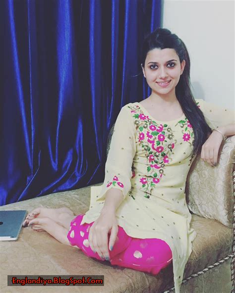 Desi Instagram Beautiful Sexy Punjabi Girls Hd Pictures