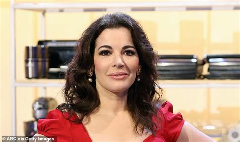nigella lawson reveals she had to get a mortgage aged 53 after downsizing daily mail online