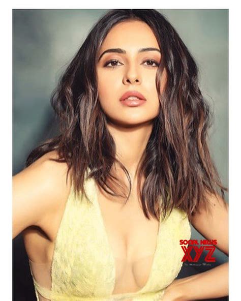 Actress Rakul Preet Singh Latest Sexy Stills Social News Xyz