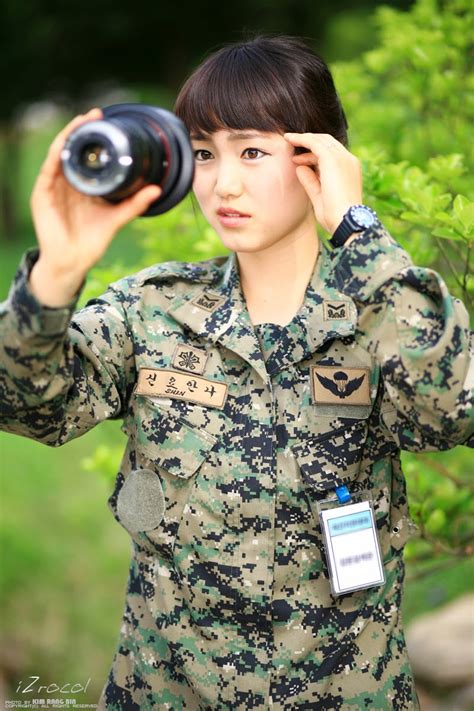 warjunkies women armed forces