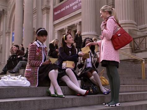 tour gossip girl s most iconic nyc locations for the show s 10th anniversary