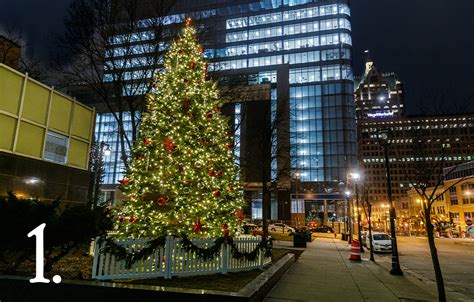 downtowns top  christmas trees blog experience milwaukee downtown