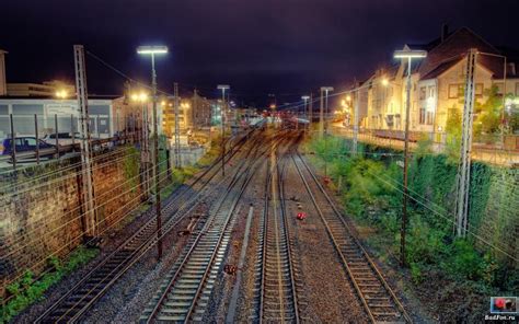 hd train tracks going through a city hdr wallpaper download free 69307
