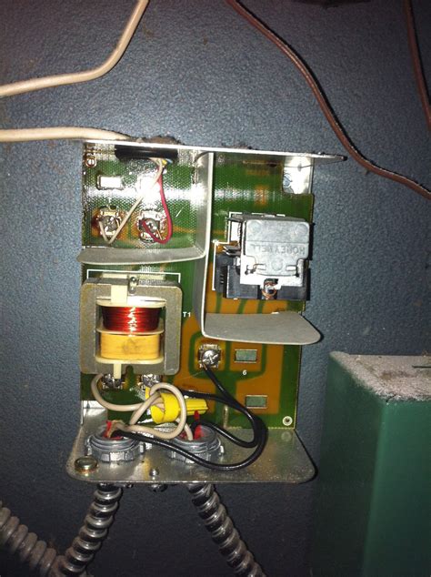 honeywell raa     thermostat  requires  common wire
