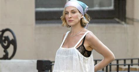 carrie bradshaw sex and the city style lessons popsugar fashion