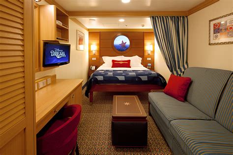 disney dream   cruise ship worth dreaming
