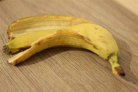 8 Interesting Ways To Use Banana Peel Tips For A Healthy Life