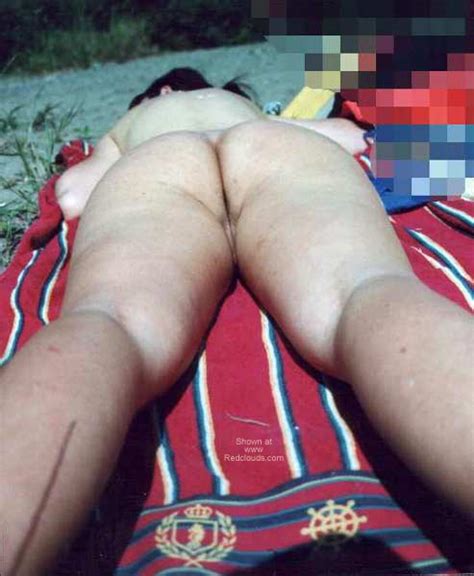 hot italian wife close up ass and pussy april 2002 voyeur web