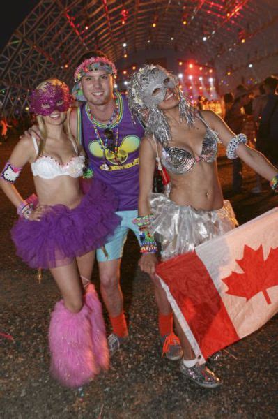 Cute Chicks From The Electric Daisy Carnival 50 Pics