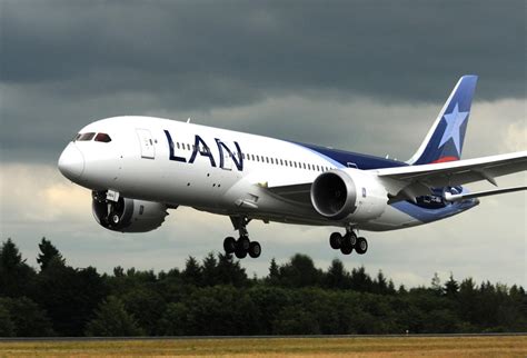 heading  santiago  lan airlines  boeing  dreamliner airlinereporter airlinereporter