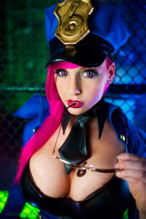 Cosplay Feature Lisa Lou Who S Officer Vi