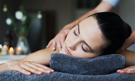 choice of 60 minute massage l a c clinic groupon