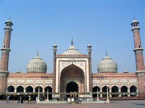 masjid istiqlal masuk  besar masjid terbesar  dunia