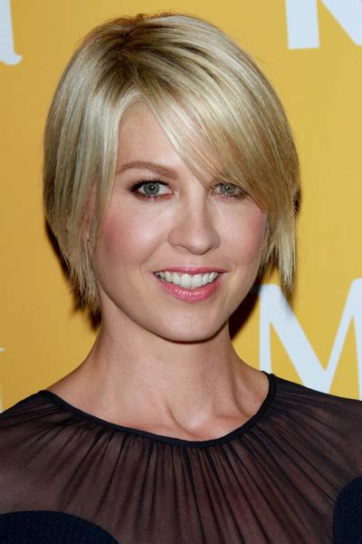 jenna elfman pixie haircut which haircut suits my face