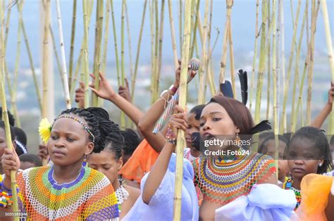 maidens during the annual umkhosi womhlanga at enyokeni royal palace