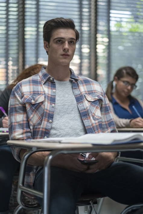 euphoria season 1 episode 3 review made you look tv fanatic