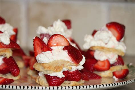 light summer desserts strawberry shortcake recipe zisboombah