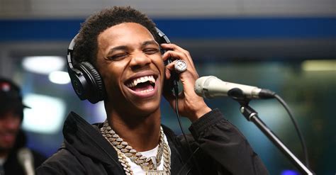 A Boogie Wit Da Hoodie Reaches No 1 With A Dubious Distinction The