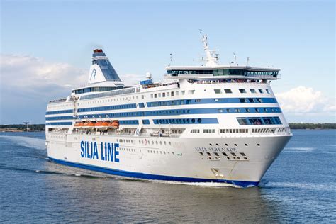 die faehre silja serenade soll  kuerze auf einer werft im finnischen naantali restauriert werden