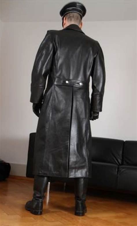 pin von glovd cop auf men in leather trench coats