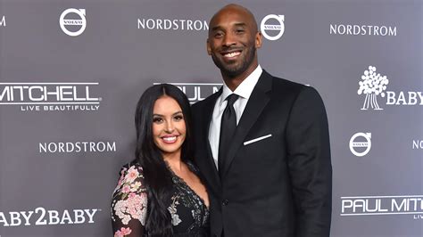 kobe bryant is expecting fourth daughter with his wife