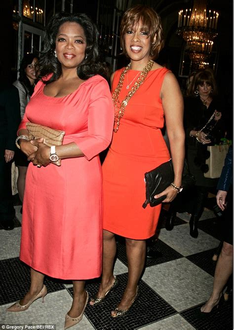 Oprah Winfrey Brings Best Friend Gayle King On A Yacht Cruise While On