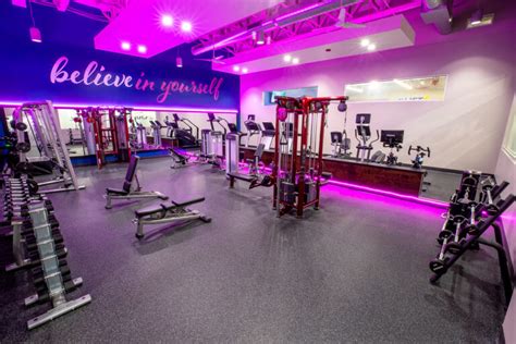 club fitness complimentary  day pass