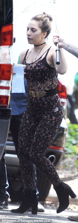 Lady Gaga Wears A Bodysuit As She Films A Star Is Born Daily Mail Online