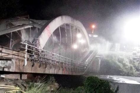 grote kranen slopen  een weekend witte brug bij papendrecht alblasserdamsnieuwsnl