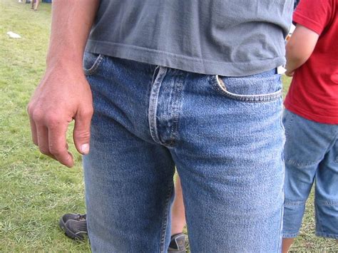 bulging jeans gay free gay sex pictures