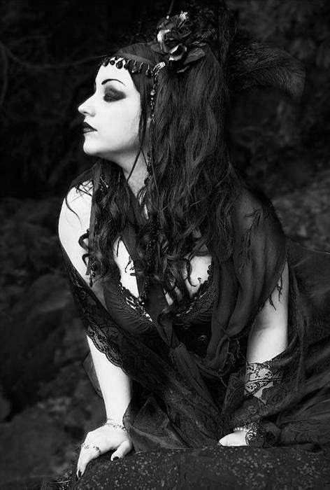 Pin By Martin Mills On Beautiful Goth Dark Beauty Goth Beauty