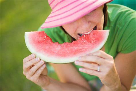 5 Health Benefits Of Watermelon Chatelaine