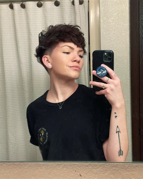 Just Your Short Haired Alt Girl Shorthairedhotties