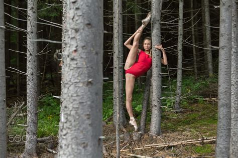 ballet dancer posing outdoors by andrey bezuglov on 500px dance